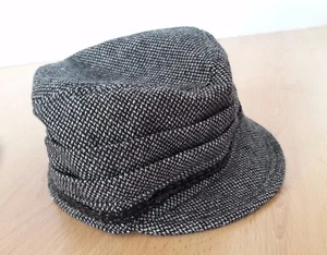 Gorgeous Black & White Peaked Wool Blend Hat from Next - One Size - BNWOT! - Picture 1 of 3