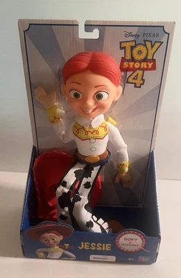Toy Story 4 boneca Jessie macia e abraçável cabeça de vinil com chapéu nova na caixa - Imagem 1 de 4