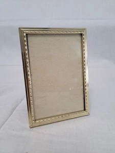 Vintage verzierter Bilderrahmen goldfarben Messingoptik 3x5 Fotogröße stehend - Bild 1 von 7
