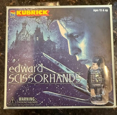 Boneco Edward Mãos de Tesoura -Kubrick 2003 - Novo na Caixa Fechado - Imagem 1 de 2