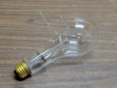 HALCO 401305 LAMP PS25CL300P5 300 WATT 130 VOLT CLEAR MEDIUM BASE NEW - Image 1 of 3