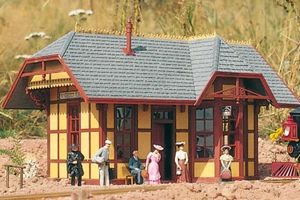 Piko G Scale 62209 Grizzly Flats Station, Building Kit (G-Scale) - Picture 1 of 1