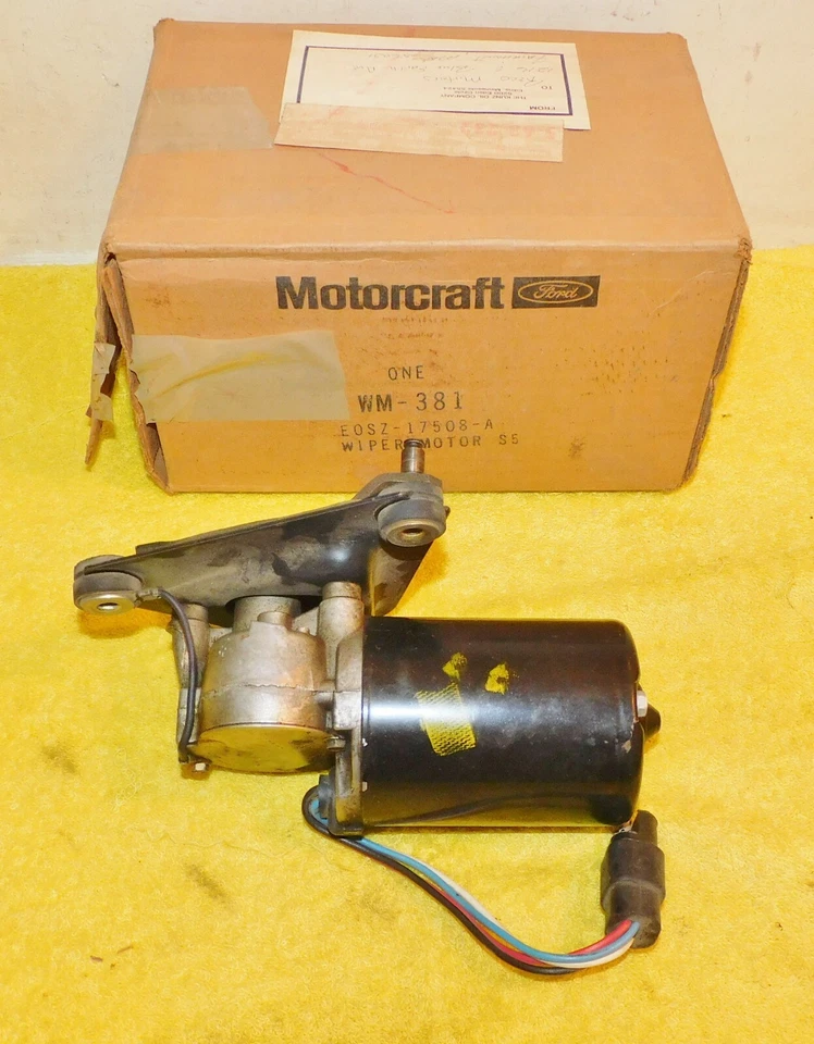 1980 1981 1982 Ford Thunderbird Mercury Cougar Xr7 NOS WINDSHIELD WIPER MOTOR - Image 1 of 4