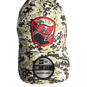 Cappello mimetico Tampa Bay Buccaneers Salute to Service Medium/Large NFL nuovo - Foto 1 di 8