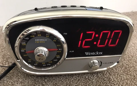 Westclox Retro Am/Fm Clock Radio Model 80193 Battery Back up Cover