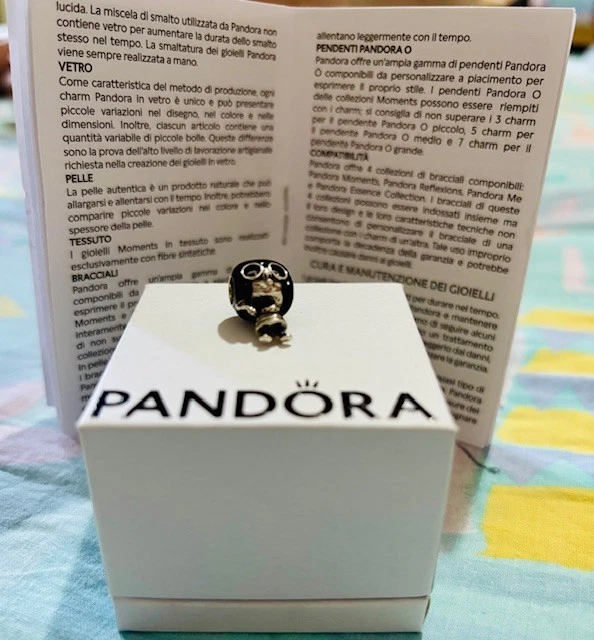 Pixar Charm originale Pandora - Edna 792026C01 - Immagine 1 di 4