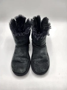UGG Bailey Bow Mädchen Wildleder Lammfell Bootie Gr. 3 US / 33 EU gebraucht - Bild 1 von 7