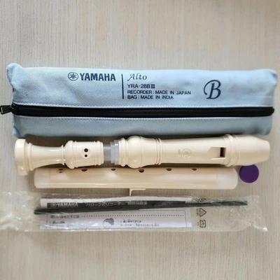 YAMAHA YRA288 III Grabadora Alta con Estuche Gris Instrumento Musical Usado nn3 - Imagen 1 de 4