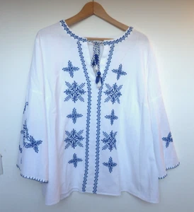 TU white blue LINEN BLEND EMBROIDERED FLORAL BOHO FESTIVAL top blouse Size 24 + - Picture 1 of 11