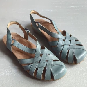Earth Berri Woven Casual Round Toe Slip-on Sandals Blue size 9N Narrow - Picture 1 of 7