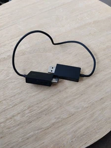 Microsoft Wireless Display Adapter Model 1733 - Zdjęcie 1 z 2
