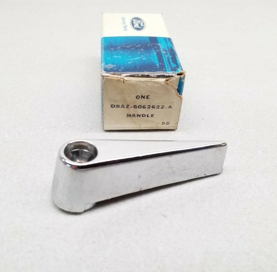 D8AZ-6062622-A 福特座椅调节手柄适用于维多利亚皇冠 1979 年至 1984 年 — 第 1/3 张图片
