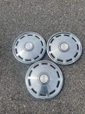 Genuine 1983 to 1986 Mercury Marquis 14 inch hubcaps wheel covers nice - Image 1 of 4