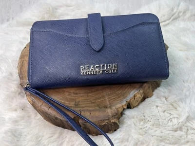 MUJER KENNETH COLE REACCIÓN CARTERA Azul Marino Cremallera Alrededor Bolso sin asas Muñequera Foto 1 de 4