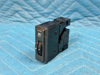Interruptor de calefacción y refrigeración del asiento delantero Lexus GX460 lado derecho o derecho 2013-2020 OEM Foto 1 de 4