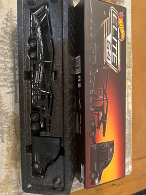 Hot Wheels Elite 64 Freightliner Cascadia Transport H3 Foto 1 de 4