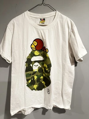 Camiseta Bape A Bathing Ape Blanca Verde Camuflada TALLA Mediana Foto 1 de 4