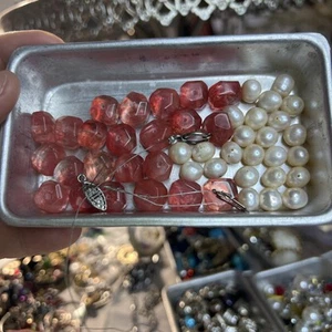 Beads Lot For Jewelry Making Fresh Water Pearls & Pink Glass - Picture 1 of 2