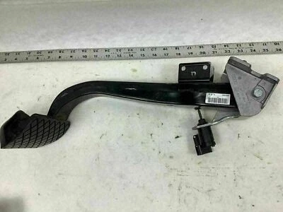 AUDI A8L 2006 D3 QUATTRO ABS ТОРМОЗНАЯ ПЕДАЛЬ КОЛОДКА С КРОНШТЕЙНОМ И КНОПКОЙ СВЕТА ЗАВОДСКОЙ - Изображение 1 из 4