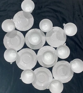 11-Vintage Indiana Milk Glass Harvest Colony Grape And Leaf Cup & 8 Saucers - Picture 1 of 2