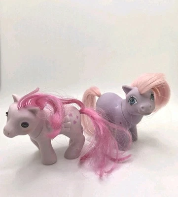 Lote De 2 Vintage My Little Pony G1 Rosa Bebé Corazón Golán y Púrpura Bebé Ember Foto 1 de 4