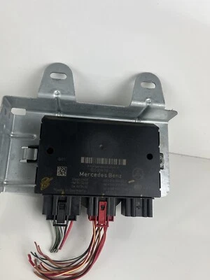 2012-2015 Mercedes Benz GL450 Trailer Tow Control Module Unit A2469005501 OEM - Image 1 of 4
