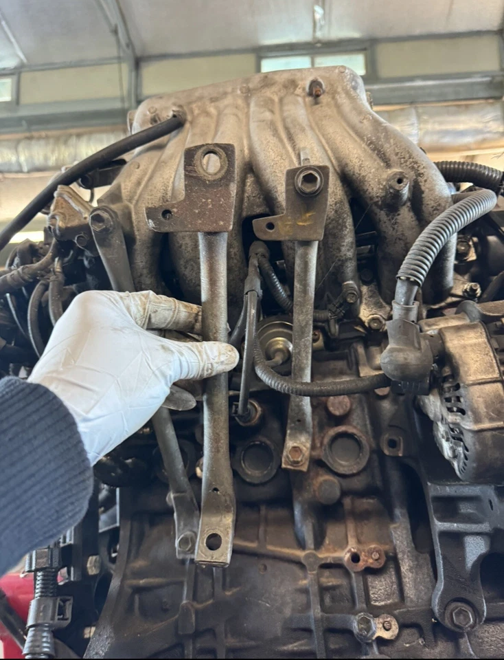 Colector de admisión Toyota MR2 1991-1995 para bloquear soporte de retención derecho Gen2 Gen 2 OEM Foto 1 de 1