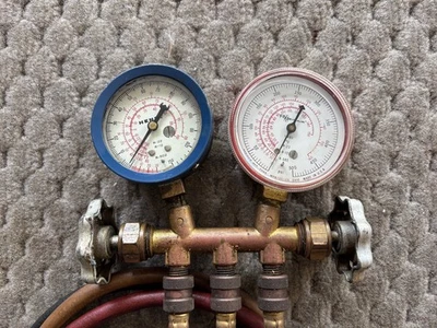 De colección. Robinair EE. UU. Juego de manómetros de latón HVAC R12 / R22 / R502 Foto 1 de 3