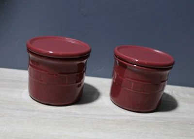 LOTE de 2 vasijas de mantequilla de sal borgoña de cerámica Longaberger de colección con tapas Foto 1 de 4