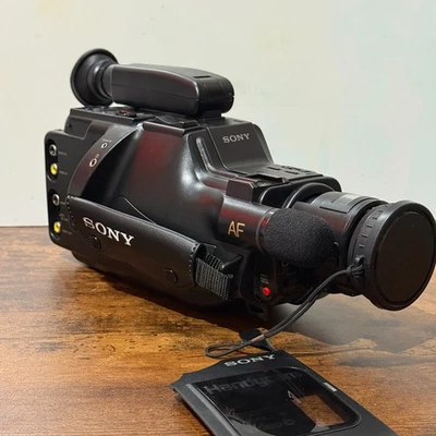 Videocámara Sony Handycam CCD-F35 Video-8 para PIEZAS enciende pantalla blanca ver video Foto 1 de 4