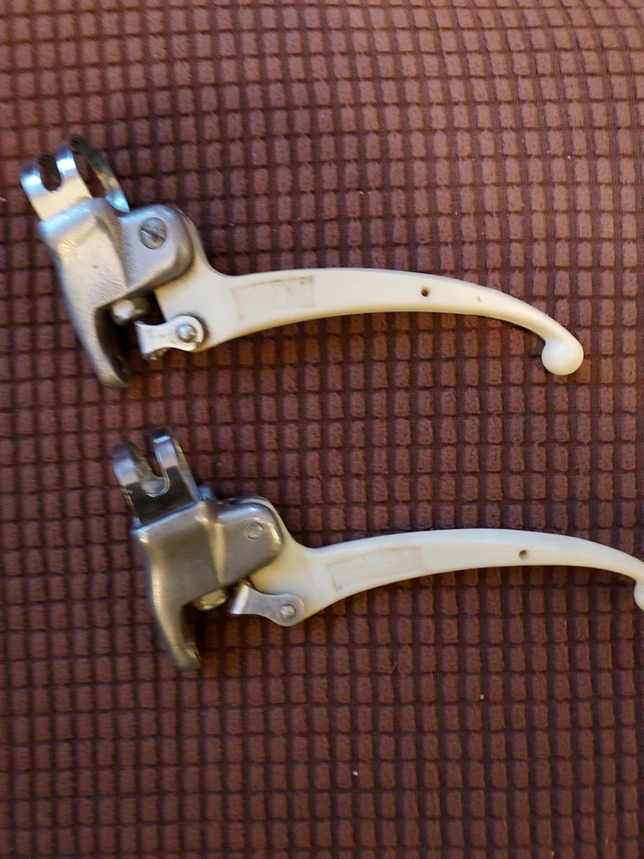 Palancas de freno Mafac Guidonnet Touring | 23,8 mm / En muy buen estado / Hecho en Francia Foto 1 de 1