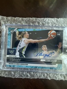 Paige Bueckers 2025 Panini instantáneo #239 agua/10 automático - Imagen 1 de 2
