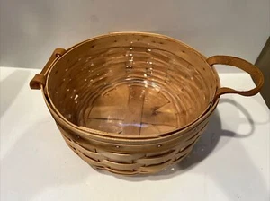 Longaberger Basket 10" X 9.5"X 4"Round Basket with Cary Handle and Divider 1994 - Picture 1 of 8