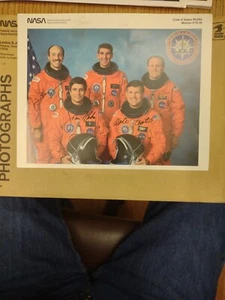 Mission STS-29 official NASA 8x10 Photo Handsigned Signed by all 5 astronauts, - Afbeelding 1 van 7