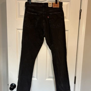 Neu mit Etikett Levi's 501 Original Fit Damenjeans 30” x 30” schwarz Winona Forever Baumwolle - Bild 1 von 8
