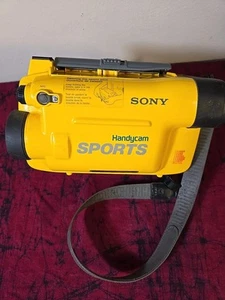 Coque Sony jaune HandyCam Sports Pack SPK-TR - Photo 1 sur 12