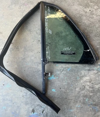 Vidrio de ventilación de puerta trasera izquierda conductor Cadillac Deville 00-05 Foto 1 de 4