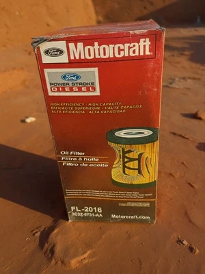 Motorcraft FL-2016 (3C3Z-6731-AA) FL-6.2016-Ford 6.0 y 6.4 litros Powerstroke Turbo Foto 1 de 2