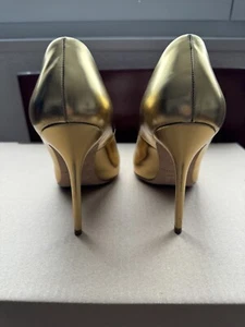 Designer Brian Atwood - Picture 1 of 4