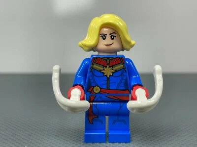 Captain Marvel LEGO Super Heroes Avengers MiniFigure 76196 Advent Calendar 2021 - Image 1 of 4