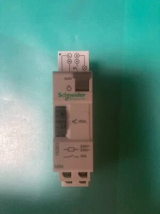 MINUTERIE REGLABLE 7mn  240V AC 16A Schneider 15363 - Afbeelding 1 van 1