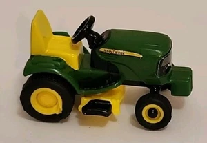 ERTL John Deere Rasentraktor Reiten Rasenmäher Druckguss und Kunststoff siehe Fotos - Bild 1 von 10