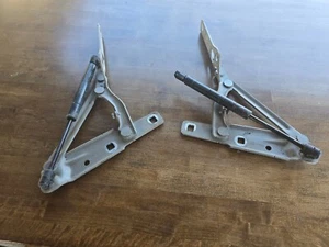 2003-2005 Cadillac CTS Trunk Deck Lid Rear Back Hinges - Bild 1 von 3