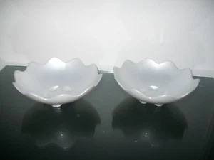 Tupperware Twin Shell Bowls Pearl Off White Cream Candy Dishes Rare New - Picture 1 of 3