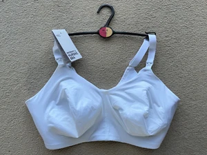 BNWT M & S WHITE NON WIRED NURSING & MATERNITY BRA - SIZE 40E!! - Picture 1 of 5