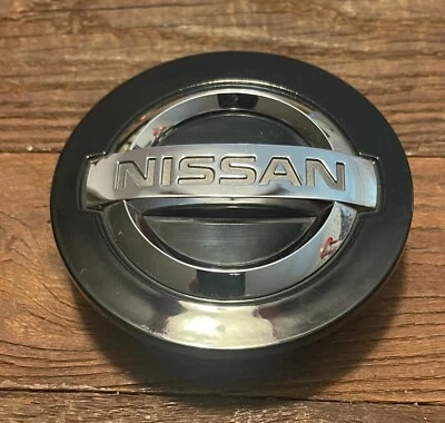 Tapa central Nissan Titan Foto 1 de 4