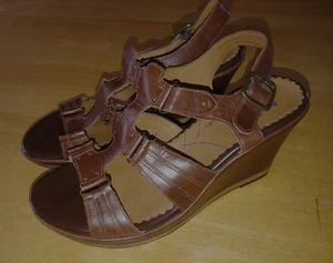 CLARKS INDIGO LADIES BROWN LEATHER STRAPPY WEDGE SHOES-#83954-10M-BARELY WORN - Picture 1 of 7