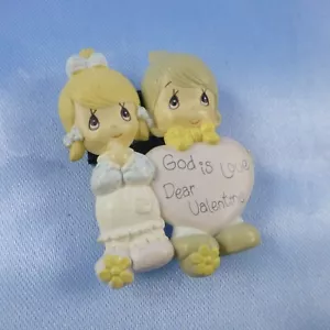 Precious Moments Pin Brooch 1988 Plastic Girl and Boy God is Love Dear Valentine - Picture 1 of 5