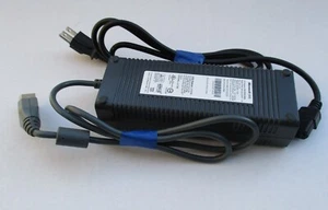 Microsoft AC Adapter HP-AW205EF3 - Picture 1 of 4