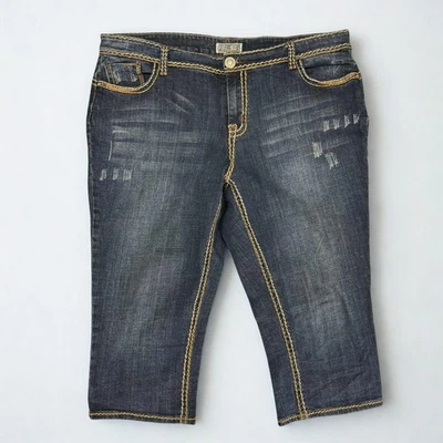 Pantalones de mezclilla ZD para mujer 20 capri azul boho puntada en contraste bolsillos bordados elásticos Foto 1 de 4